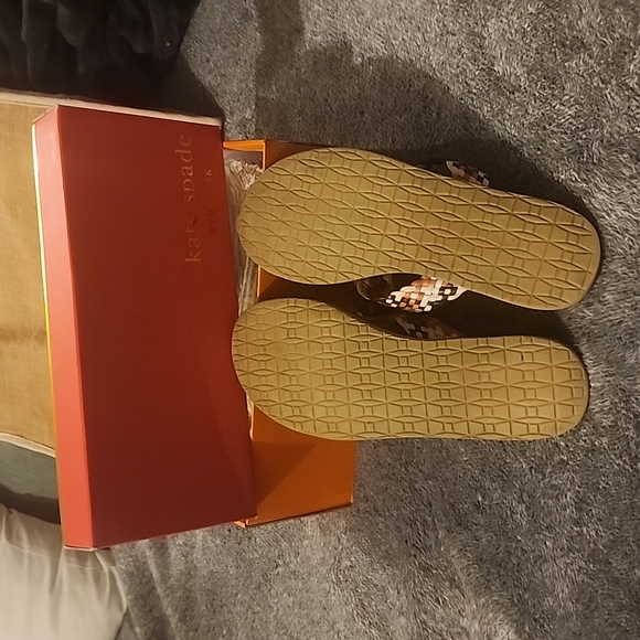 Worn once! Kate Spade sandals size 9 - Picture 7 of 8